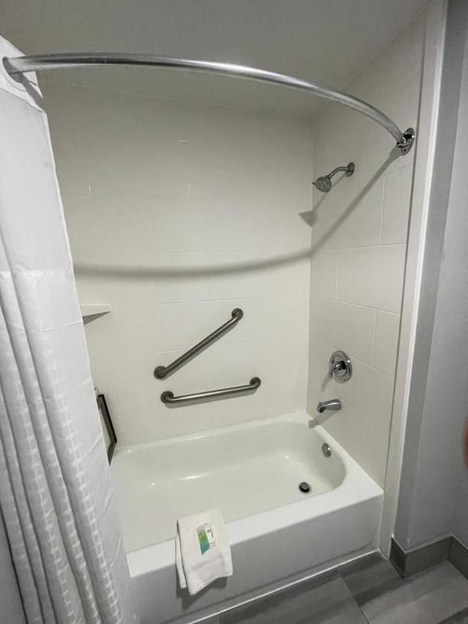 La Quinta Inn By Wyndham Indianapolis Airport Executive Dr Εξωτερικό φωτογραφία