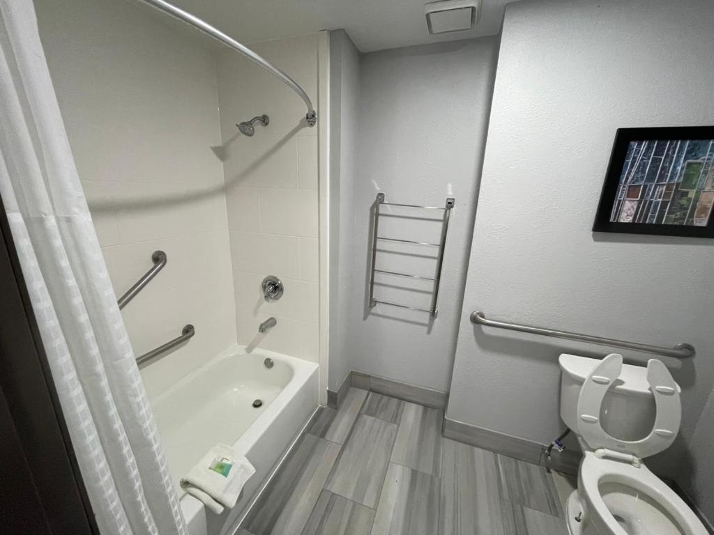La Quinta Inn By Wyndham Indianapolis Airport Executive Dr Εξωτερικό φωτογραφία