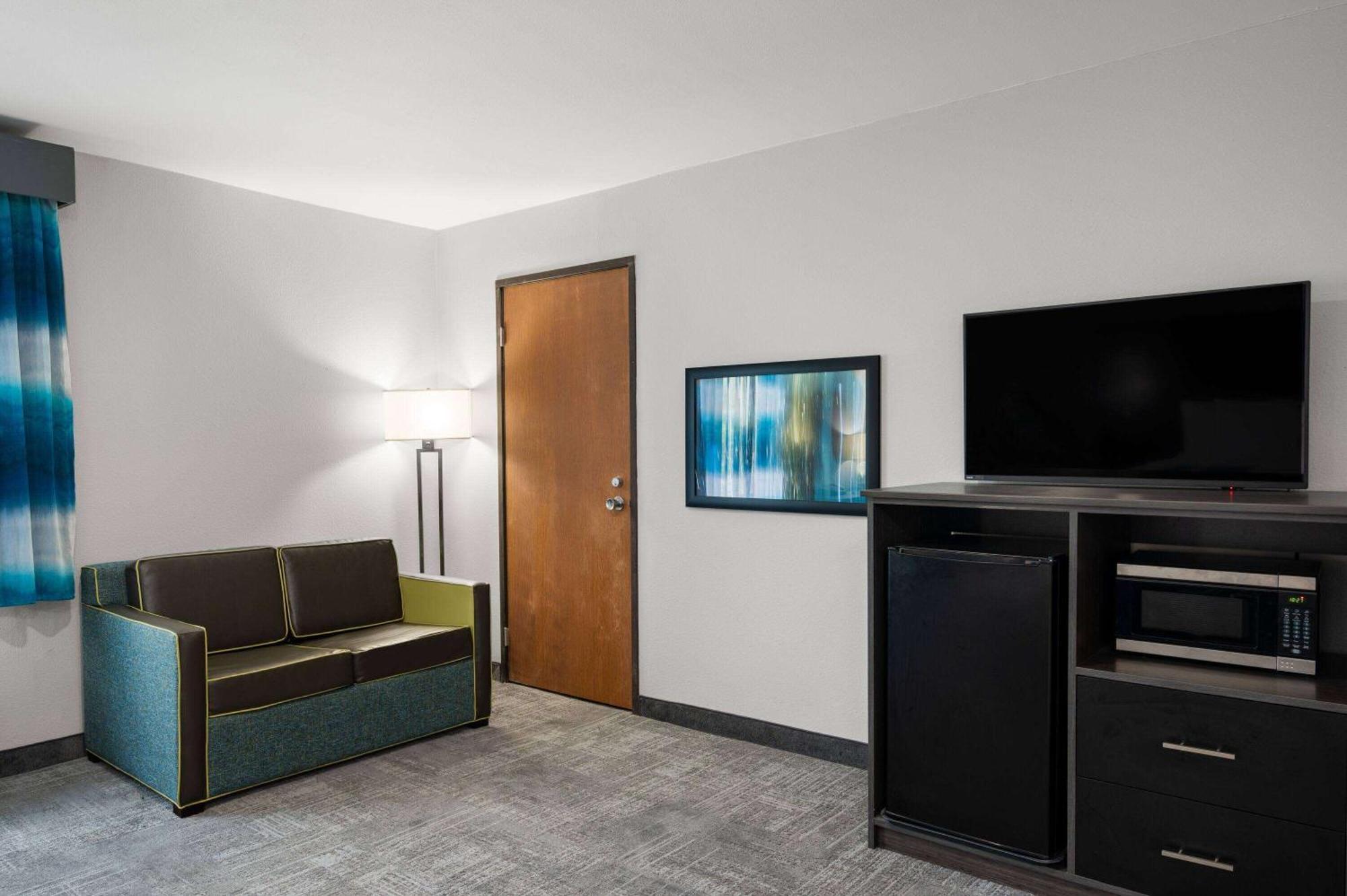 La Quinta Inn By Wyndham Indianapolis Airport Executive Dr Εξωτερικό φωτογραφία