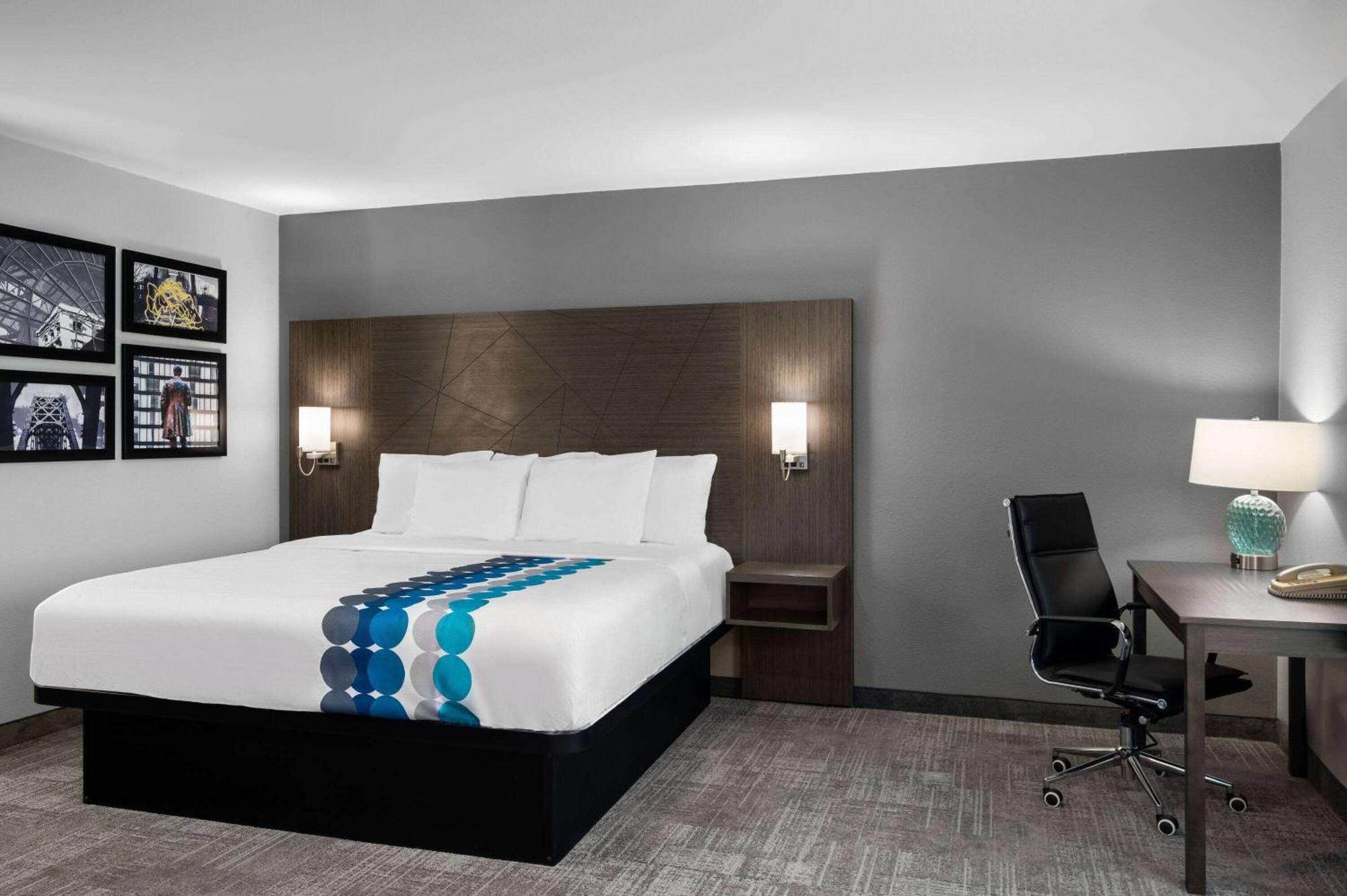 La Quinta Inn By Wyndham Indianapolis Airport Executive Dr Εξωτερικό φωτογραφία