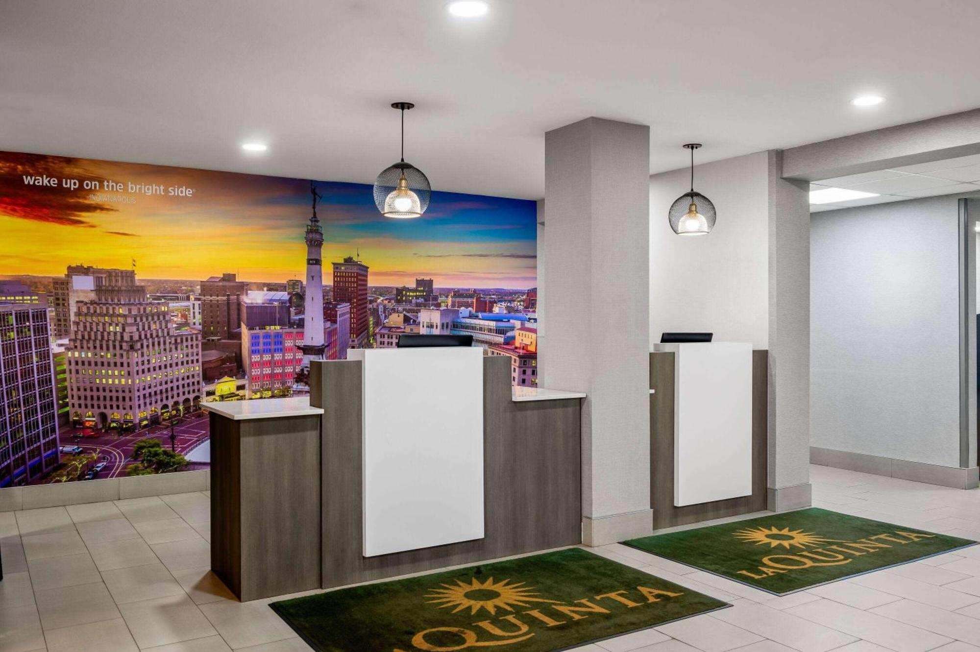 La Quinta Inn By Wyndham Indianapolis Airport Executive Dr Εξωτερικό φωτογραφία