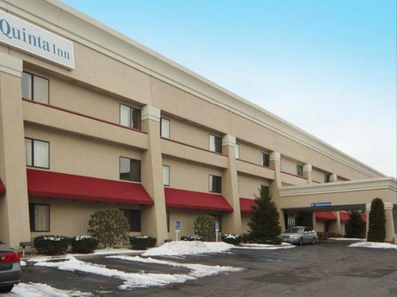 La Quinta Inn By Wyndham Indianapolis Airport Executive Dr Εξωτερικό φωτογραφία