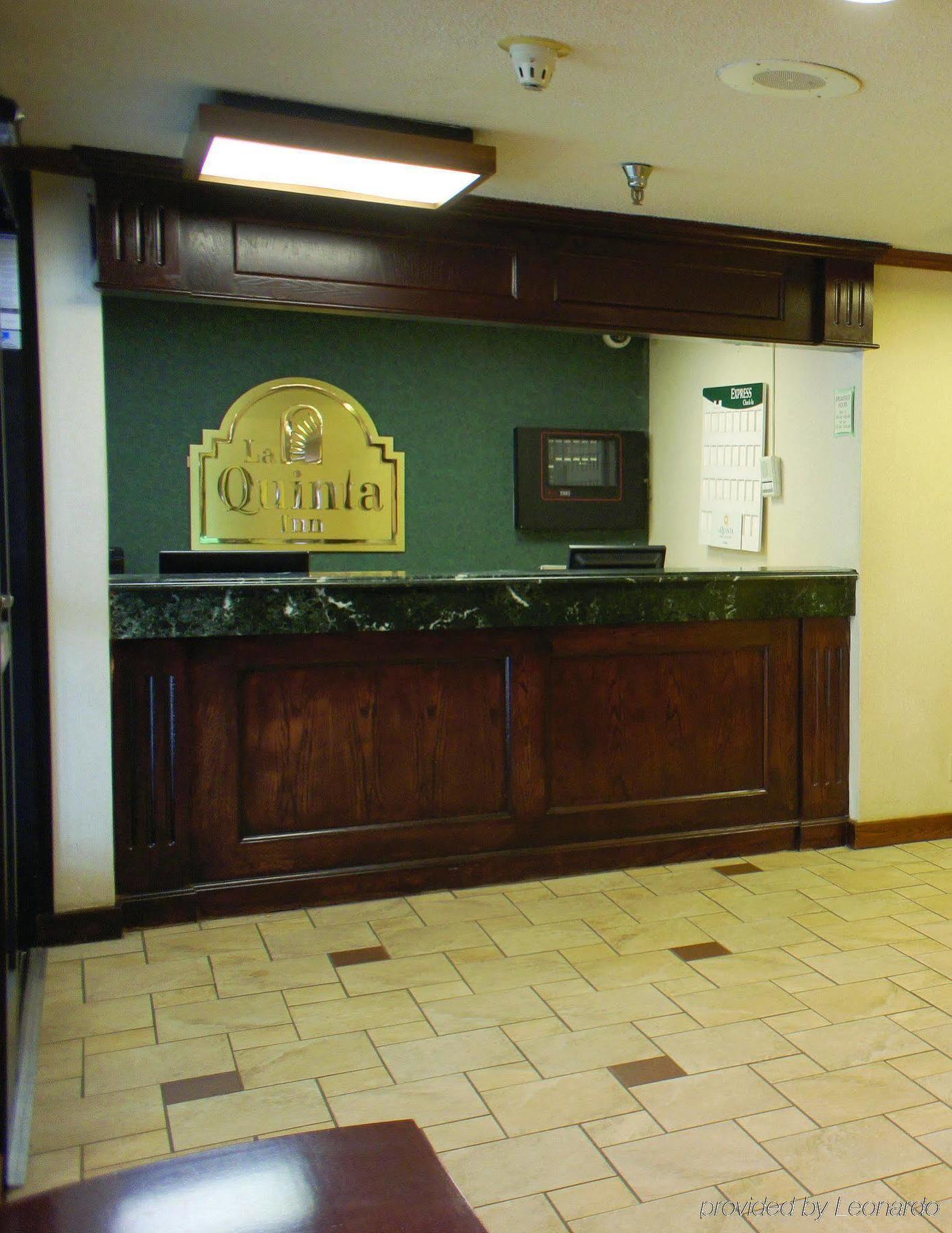 La Quinta Inn By Wyndham Indianapolis Airport Executive Dr Εξωτερικό φωτογραφία
