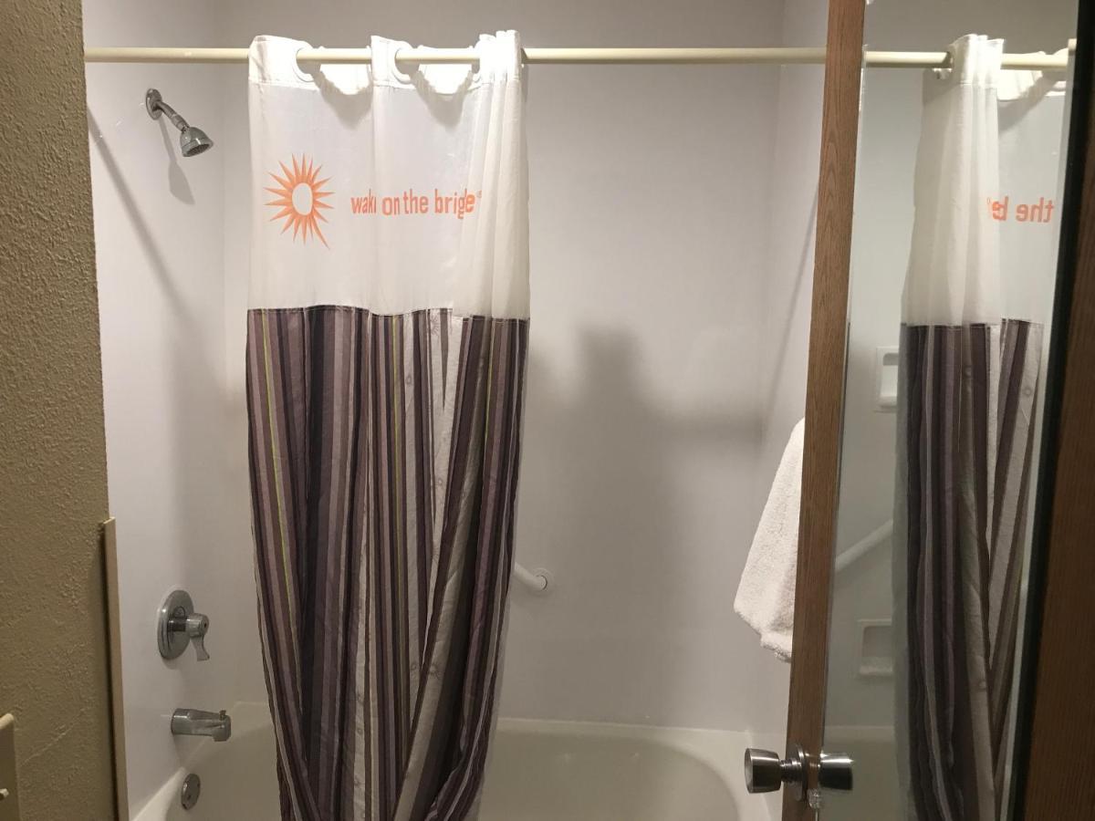 La Quinta Inn By Wyndham Indianapolis Airport Executive Dr Εξωτερικό φωτογραφία